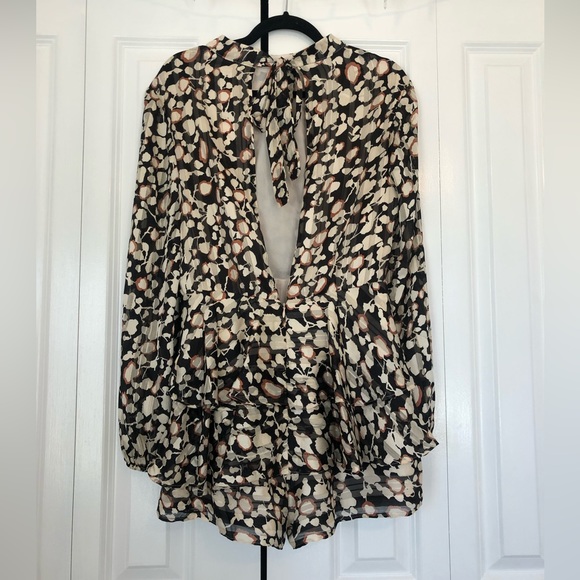 NWT Endless Rose open back romper - Picture 8 of 15